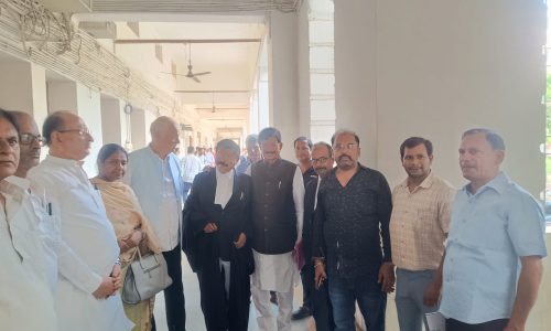 कांग्रेस के प्रमुख नेताओं ने किया आत्मसमर्पण, जमानत पर हुए रिहा
