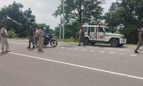 पुलिस ने गहन वाहन जांच अभियान चलाकर वसुला पांच हजार रुपए जुर्माना।