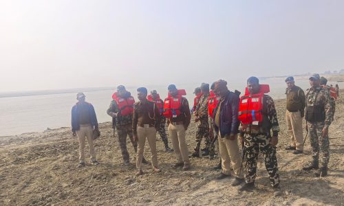 वर्चस्प को लेकर दो गुटों में हुई गोलीबारी किसान दहशत में।