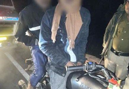 स्मैक  के साथ पुलिस ने दो युवकों को किया गिरफ्तार