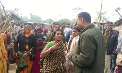 स्कूल के भूमि को प्रशासन ने कराया अतिक्रमण मुक्त ।