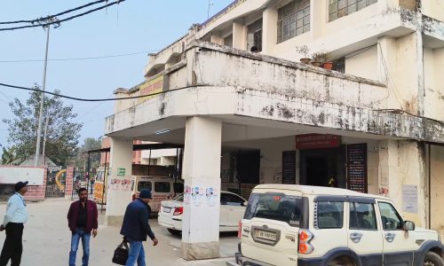 मनिहारी अस्पताल से 2880 वाइल एंटी रेबीज वैक्सीन चोरी, कर्मचारी पर आरोप।