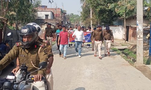 पुलिस सप्ताह पर मनिहारी पुलिस ने निकाली जागरूकता प्रभात फेरी।