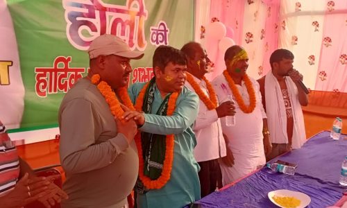 राजद नेता के नेतृत्व में मनिहारी में भव्य होली मिलन समारोह, सौहार्द और एकता का संदेश