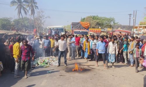 किसान का शव काफी मशक्कत के बाद किया गया बरामद।