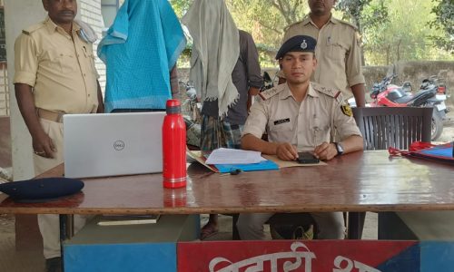 दो फरार अभियुक्त को पुलिस ने किया गिरफ्तार ।