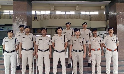 रामनवमी को लेकर कटिहार रेलवे स्टेशन पर सुरक्षा बढ़ाई गयी।