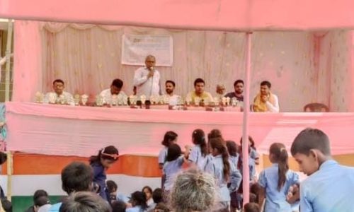 10 +2 उत्क्रमित माध्यमिक विद्यालय परभैली में दीक्षांत समारोह आयोजित -समारोह में उत्तीर्ण छात्र-छात्राओं को किया सम्मानित