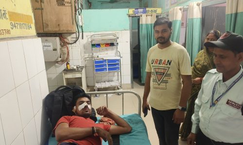 कोसी पुल पर दो ट्रकों के बीच आमने-सामने टक्कर एक घायल।