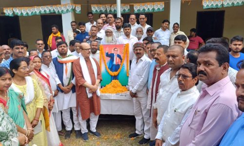 कांग्रेस कार्यालय में मनाई गई बाबा साहब डॉ० भीमराव अंबेडकर की जयंती देश के हर वर्ग के लिए डॉ० अंबेडकर प्रेरणा स्त्रोत – तारिक अनवर