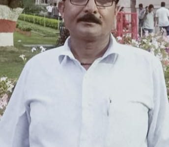 आल बिहार ब्राह्मण फेडरेशन के नए जिला अध्यक्ष बने विकास कुमार ठाकुर, लोगों ने दी बधाई।