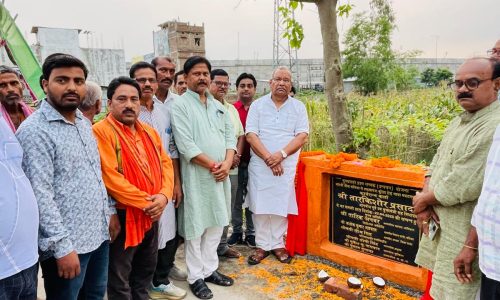 चांदनी चौक फसिया से हफलागंज कुरेठा पथ का पूर्व उपमुख्यमंत्री ने सड़क का किया अनावरण