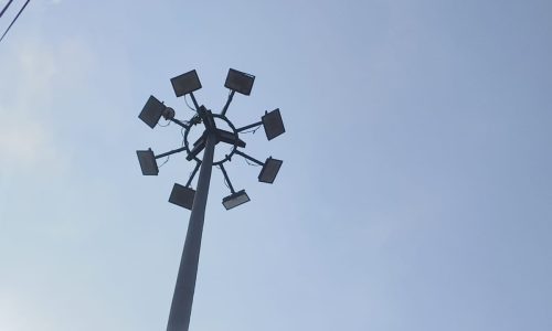 हाई स्ट्रीट मास लाइट खराब परेशानी ।