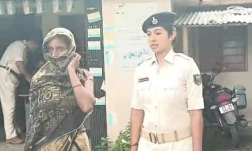 20 लीटर देसी शराब के साथ महिला तस्कर गिरफ्तार।