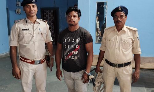 पांच लीटर विदेशी शराब के साथ एक तस्कर गिरफ्तार