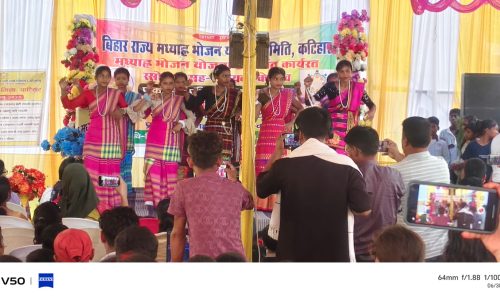 रसोईयों की पाक कला से सजी प्रतियोगिता, बच्चों ने सांस्कृतिक कार्यक्रम से बांधा समां।