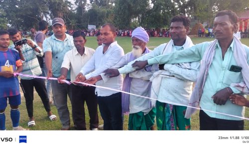 हुल दिवस पर फुटबॉल टूर्नामेंट में बंगाल टीम ने मारी बाजी