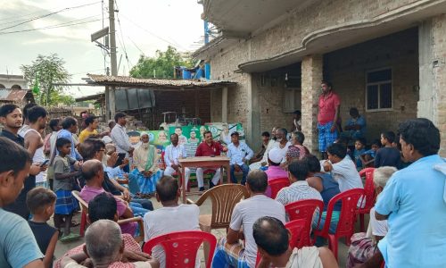 राजद के कार्यकर्ताओं ने किया सत्तू पर चर्चा ।