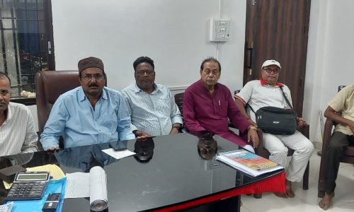सांसद तारिक़ अनवर के प्रयास से कई ट्रेनों का ठहराव