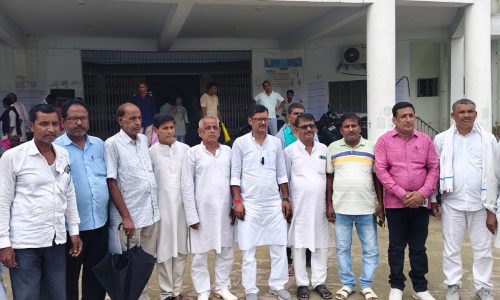 मनिहारी के बाढ़ पीड़ितों को मिली जीआर राशि की दूसरी किस्त।