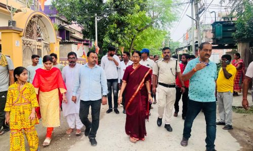 महापौर ने सड़क का निरीक्षण एवं नये ट्रांसफार्मर का किया उद्घाटन