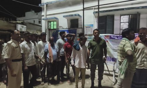 पुलिस का पियंकरो पर कारवाई 13 लोग गिरफ्तार ।