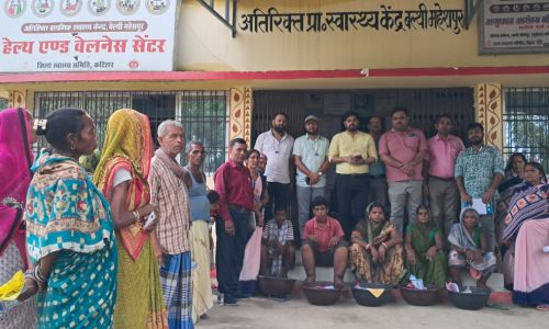 कुर्सेला प्रखंड में फाइलेरिया मरीजों को किट किया वितरण