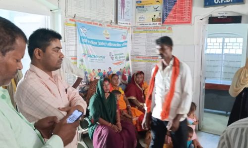 मनिहारी पीएचसी में स्वच्छता कर्मियों का स्वास्थ्य जांच शिविर आयोजित।