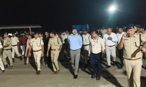 छठ पर्व और चुनाव को लेकर जिलाधिकारी व एसपी ने मनिहारी गंगा घाट का लिया जायजा