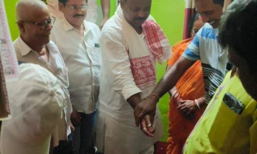 वर्तमान विधायक बिजय सिंह का 53 वां जन्मदिन हर्षोल्लास के साथ मनाया