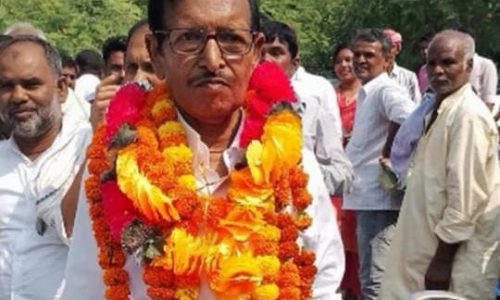 मनिहारी से चौथी बार विधायक बने मनोहर सिंह, बधाइयों का तांता जारी।