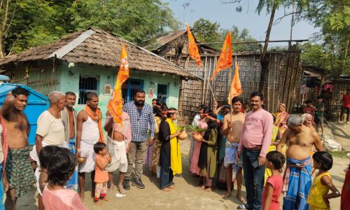 मेघु टोला में बाबा भोलेनाथ मंदिर निर्माण हेतु भव्य कलश यात्रा सम्पन्न।