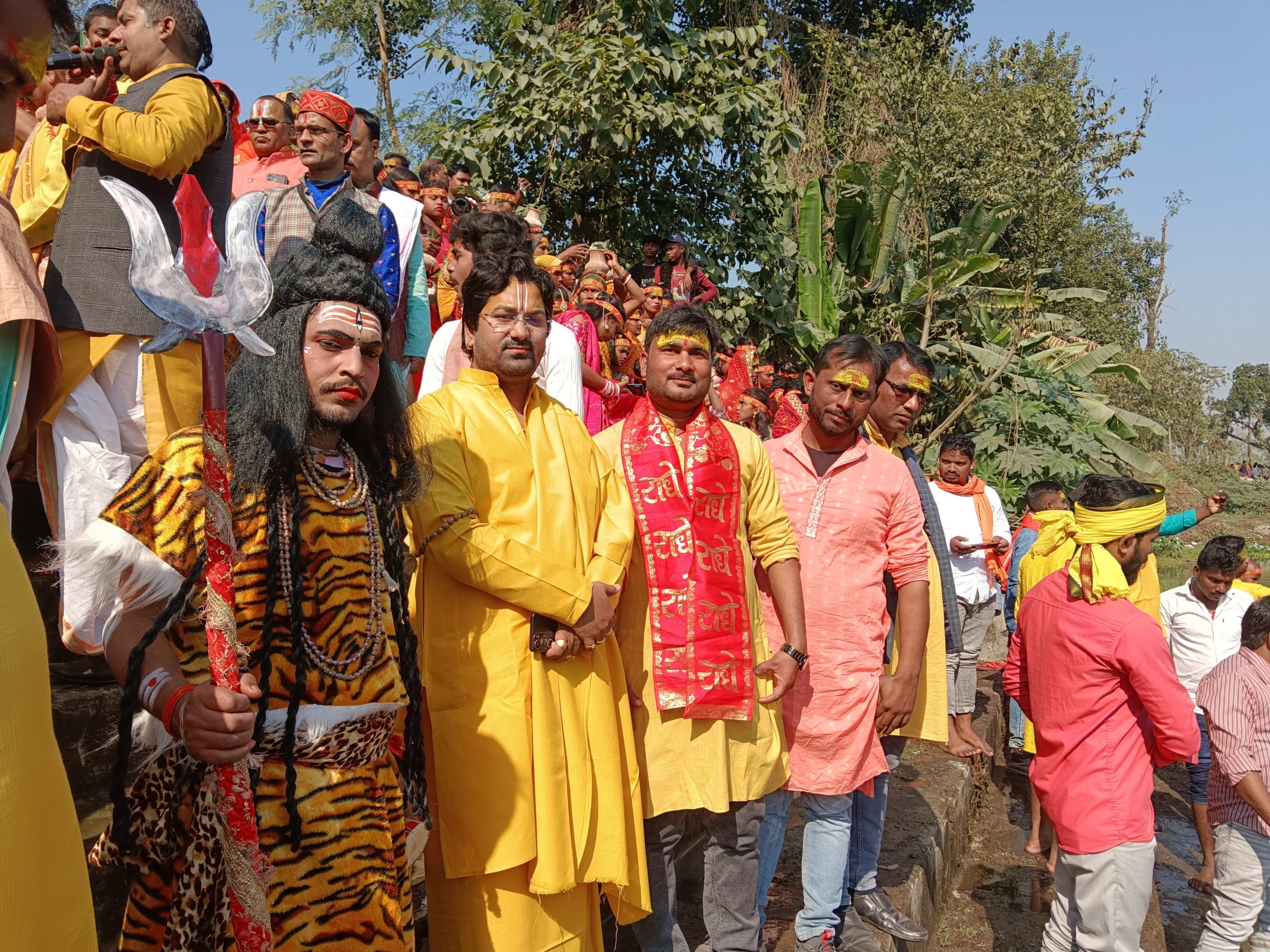 भव्य कलश शोभायात्रा के साथ श्रीमद् भागवत कथा ज्ञान सप्ताह का शुभारंभ।