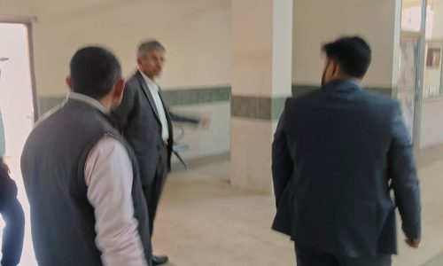 कुरसेला के नवनिर्मित सामुदायिक स्वास्थ्य केंद्र का सिविल सर्जन ने किया औचक निरीक्षण