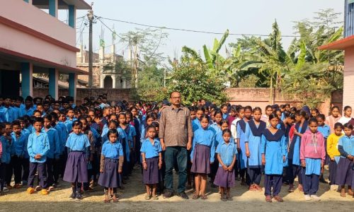 प्रधानाध्यापक ने  वर्ग कक्ष तथा कार्यालय को सुसज्जित रूप से व्यवस्था कर अच्छे स्वरूप में लाने का कार्य किया, सभी शिक्षकों के द्वारा एकरूपता से पठन-पाठन प्रारंभ कराया: मो0 हामिद शमशी