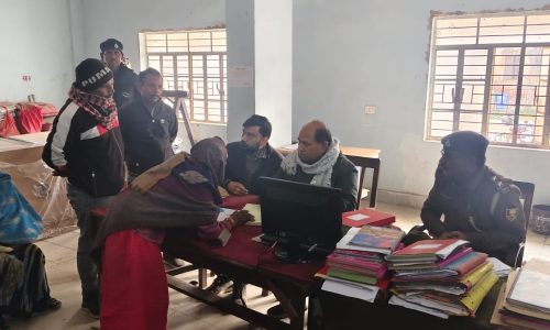 मनिहारी में शनिवारीय जनता दरबार, भूमि विवाद मामलों की हुई सुनवाई।