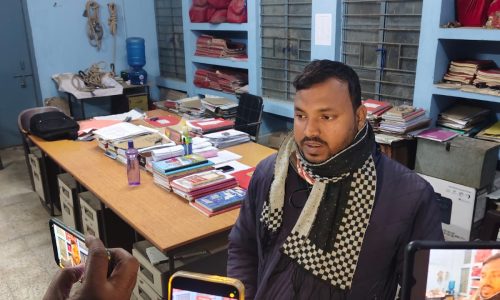 मनिहारी में निजी फाइनेंस कंपनी कर्मी से ₹75 हजार की छिनतई, हथियार के बल पर वारदात।