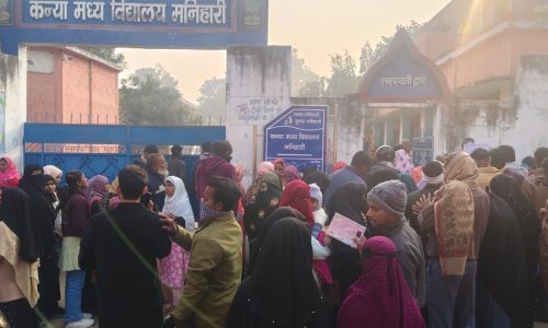 मनिहारी प्रखंड में फोकानिया व मौलवी परीक्षा शांतिपूर्ण माहौल में शुरू