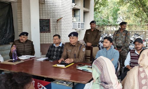मनिहारी थाना परिसर में सरस्वती पूजा को लेकर शांति समिति की बैठक आयोजित।