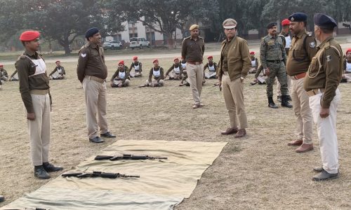 एस.पी. ने नवनियुक्त सिपाहियों के बुनियादी प्रशिक्षण का किया निरीक्षण।