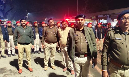 सरस्वती पूजा को लेकर मनिहारी पुलिस का फ्लैग मार्च, नगर क्षेत्र में दिया सुरक्षा का संदेश।