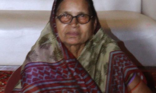 सांसद ने कांग्रेस के नेता श्रुति कांत कश्यप की माता के निधन पर शोक प्रकट किया
