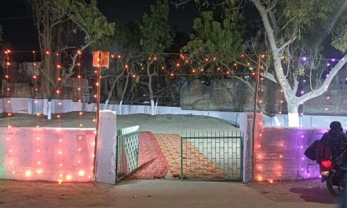 शब-ए-बारात पर मनिहारी में अकीदत का माहौल, क्रांति चौक कब्रिस्तान में पूर्वजों को किया याद