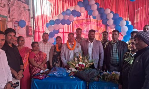 अमदाबाद पीएचसी में स्वास्थ्य प्रशिक्षक को सम्मानपूर्वक दी गई विदाई।