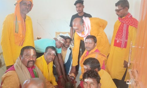 मनोकामेश्वर शिव मंदिर में उमड़ा श्रद्धालुओं का सैलाब, ‘बम-बम भोले’ के जयकारों से गूंजा शिवालय,,सुरक्षा व्यवस्था की पुलिस प्रशासन की ओर से पर्याप्त व्यवस्था।