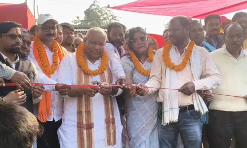 मेला का शुभारंभ पूर्व डिप्टी तारकिशोर प्रसाद ने किया, श्रद्धालुओं में दिखा उत्साह का माहौल