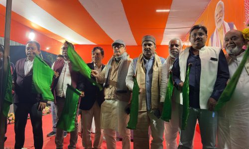 जनता की समस्या का हो त्वरित समाधान सांसद ने विद्युत विभाग को दिया निर्देश बारसोई के विभिन्न क्षेत्रों में सांसद का दौरा कई जगहों पर  हाई मास्ट टावर लाइट का किया उद्घाटन