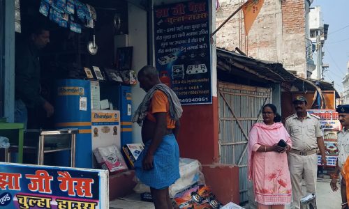 अवैध गैस भंडारण व कालाबाजारी के खिलाफ कुर्सेला में छापेमारी, तीन सिलेंडर जब्त