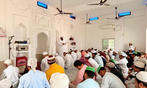 रमजान के आखिरी जुमे पर कुरसेला में अदा हुई नमाज, अमन-चैन की मांगी दुआ