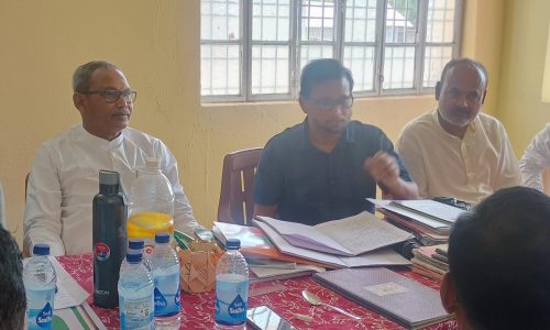 10+2 उत्क्रमित उच्च माध्यमिक विद्यालय बैंदा के प्रधानाध्यापक ने विधायक से इंटरमिडिएट में सीट बढ़ाने की मांग किया